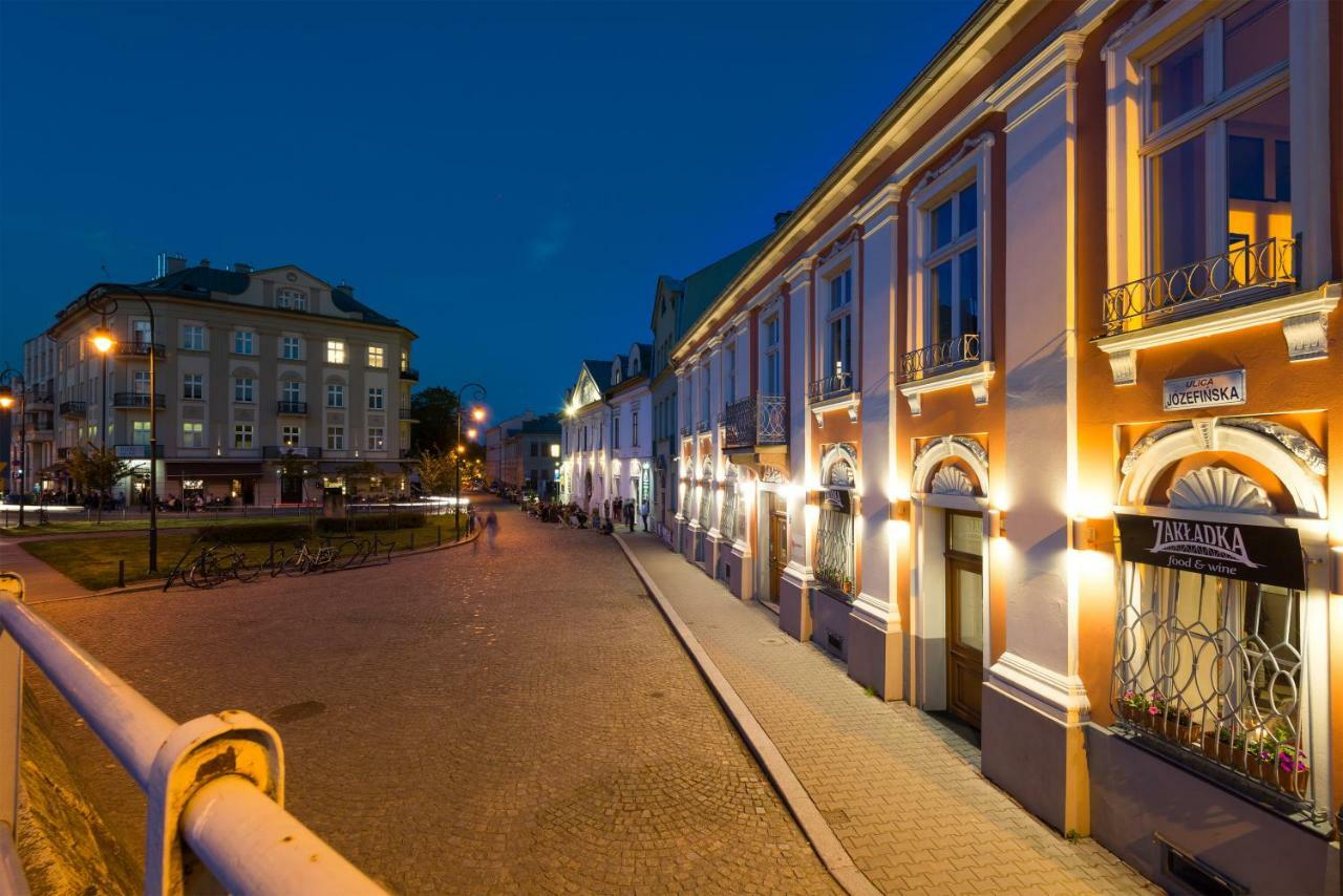 Home Far From Home Краків Екстер'єр фото